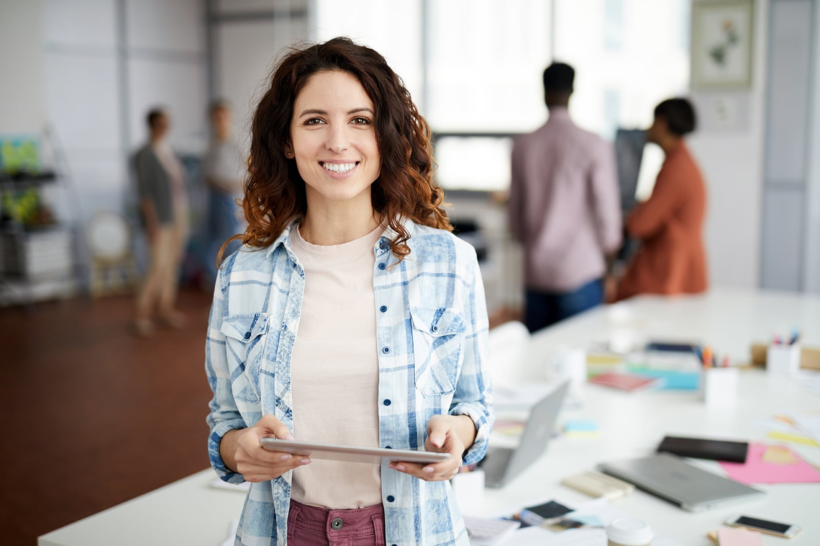 contemporary-creative-woman-in-office-SRNZMTU.jpg contemporary-creative-woman-in-office-SRNZMTU.jpg